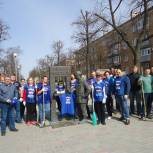 Городская среда: В заречном партийцы привели в порядок Сиреневую аллею