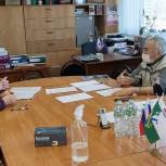 Сергей Бебенин взял на контроль вопросы расселения аварийного жилья, подъездной дороги к участку для многодетной семьи и выплат ветерану труда