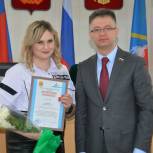 Дмитрий Исламов поздравил работников скорой помощи в Киселевске