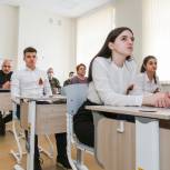 Дмитрий Голубков принял участие в акции «Диктант Победы»