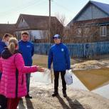 Волонтеры «Единой России» оказали помощь пострадавшим от паводка жителям села Месягутово в Башкортостане