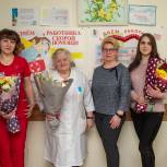 Депутаты-единороссы поздравили работников скорой помощи