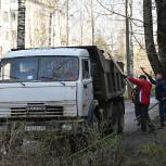 Активисты провели субботник в Промышленном районе