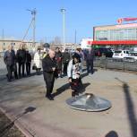 В поселке Увельском зажгли Вечный огонь