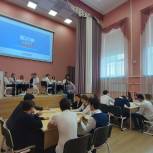 В День космонавтики сторонники «Единой России»  организовали тематическую игру «РосКвиз