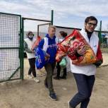 Волгоградские молодогвардейцы передали 80 кг корма в приют для животных