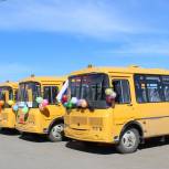Пять школьных автобусов единороссы передали в школы Троицкого района