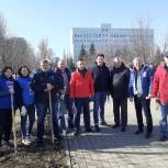 Члены партии приняли участие в субботнике в Курчатове