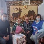 В Малодербетовском районе поздравили с 90-летием труженицу тыла Зюбанову Александру Григорьевну