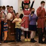 Сторонники «Единой России» организовали в Новосибирске благотворительный спектакль для детей с ограниченными возможностями здоровья