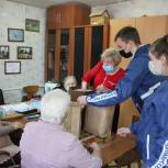 Волонтеры оказали благотворительную помощь районному отделению «Союза пенсионеров»