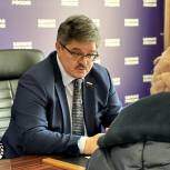 Сенатор встретился с колымчанами в общественной приёмной партии «Единая Россия»