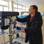 Депутат Госдумы Максим Иванов проконтролировал строительство школы в селе Байкалово