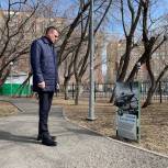 Дмитрий Осипов назвал акт вандализма в парке Школьном недопустимым