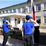 Активисты «Единой России» приняли участие в торжественных школьных линейках на Ставрополье