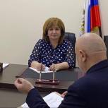 Депутат Эльмира Абиева провела прием граждан по  вопросам ЖКХ