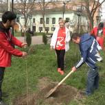 Активисты "Единой России" в Кизляре поддержали общегородской субботник