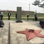 «Единая Россия» проводит субботники по благоустройству военных памятников в регионах страны