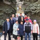 Партийцы провели экскурсию для ветеранов Ленинского района