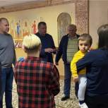 Единороссы Курского района посетили пункт временного размещения для граждан из ДНР