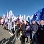 В Волгограде единороссы приняли участие в митинге в поддержку жителей ДНР
