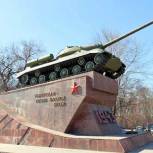Алла Чертова обратилась к главе города Курска по ремонту памятника «Танкистам-героям Курской битвы»