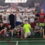 Активист местного отделения партии «Единая Россия» Октябрьского района Олег Полторанин провел зарядку с юными чемпионами