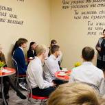 В Пангодах школьникам рассказали о работе депутатов