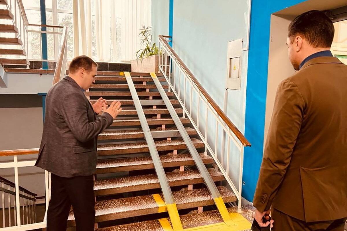 прием граждан фото. содействие в установке. содействие в установке. содействие в установке. прием по личным вопросам депутатом ер картинка.