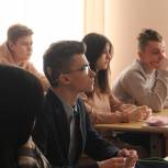 В Твери «Единая Россия» напомнила старшеклассникам о безопасном поведении в интернете