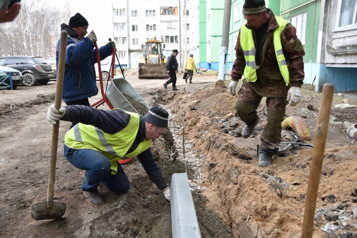 В Твери начали благоустраивать общественные зоны