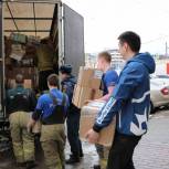 «Единая Россия» продолжает формировать гуманитарные грузы для беженцев из ЛНР и ДНР