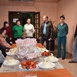 Рязанские единороссы поздравили с предстоящей Пасхой эвакуированных жителей Донбасса