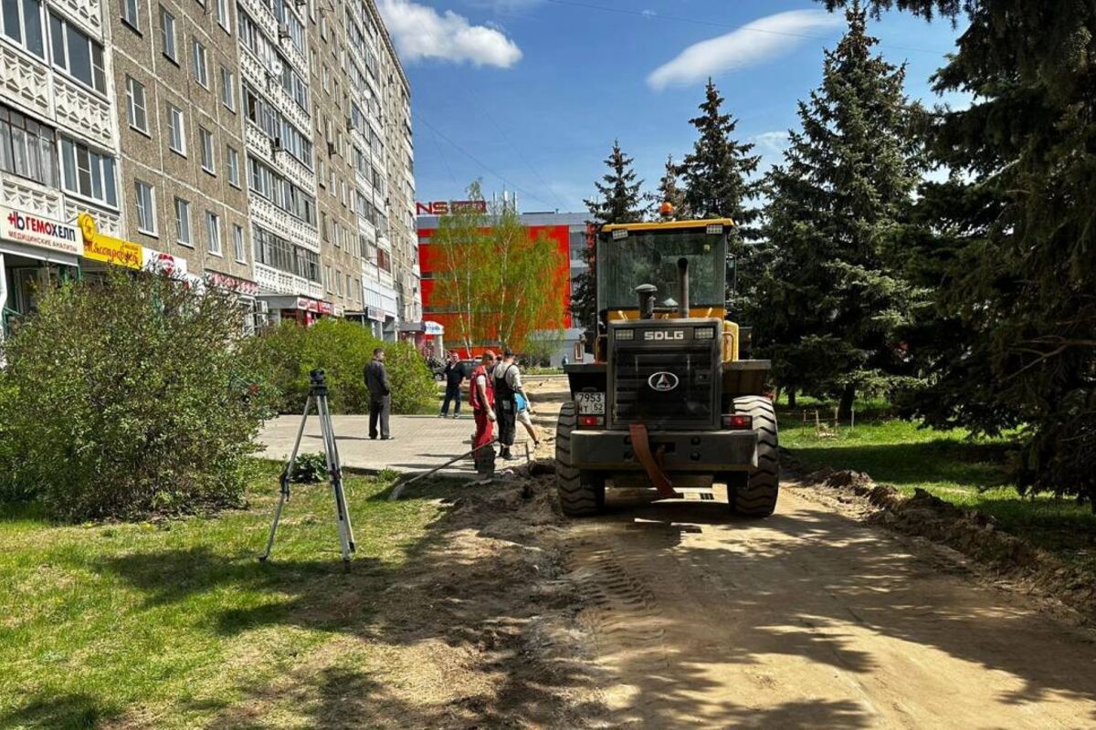 На проспекте Кораблестроителей в Нижнем Новгороде монтируют сеть наружного  освещения | 26.04.2023 | Нижний Новгород - БезФормата