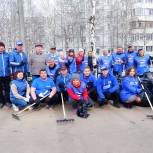 «Единая Россия» присоединилась к общегородскому субботнику в Сыктывкаре