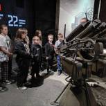 «Единая Россия» устроила для детей экскурсию в Музей обороны Тулы