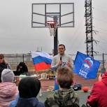 Во Владивостоке «Единая Россия» провела «Зарядку с чемпионом»