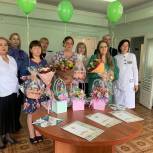 Активисты партии поздравили молодых мам