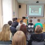 Учащиеся старших классов Мурманской школы познакомились с профессией врача анестезиолога-реаниматолога