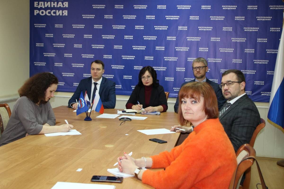 В региональном исполнительном комитете состоялось заседание общественного совета партийного проекта «Школа грамотного потребителя»