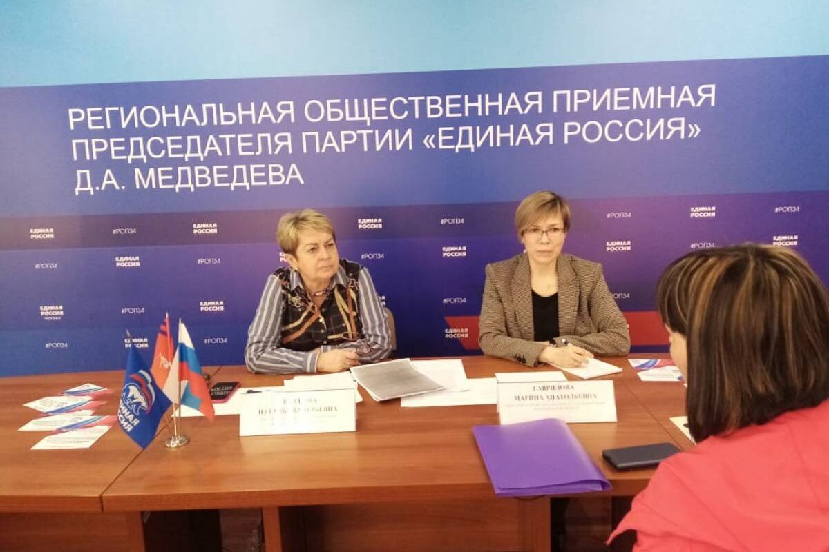 Наталья Семенова провела прием граждан по вопросам здравоохранения