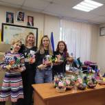 Единороссы Восточного округа поздравили москвичей с Пасхой