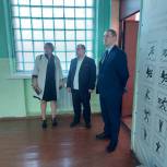 Александр Юдин обсудил с директором школы №100 предстоящий ремонт