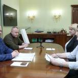 Олег Мельниченко обсудил с активом организации «Солдатская мать» поддержку участников СВО и их семей