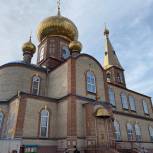 В преддверии Пасхи Христовой московские единороссы привезли в Мариуполь около двух тонн муки