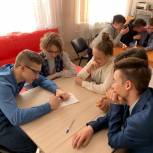 Карталинские школьники проверили свои знания в росквизе, посвященном Дню космонавтики