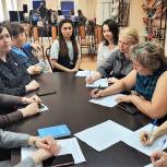 В рамках партпроекта «Моя карьера с Единой Россией» в городе Октябрьском состоялось второе заседание женского клуба