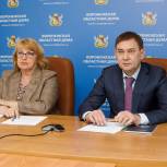 Владимир Нетёсов и Людмила Ипполитова приняли участие в обсуждении вопросов развития рынка труда