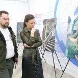 «Единая Россия» открывает в штабах общественной поддержки выставки портретов героев СВО