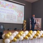 Денис Шмигель поздравил учащихся гимназии №33 с 30-летним юбилеем учреждения